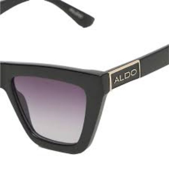 Sunglasses Oakley, Rayban, Bolle', Celine, Aldo, Maui Jim's, Matsuda and others. - Picture 9 of 9